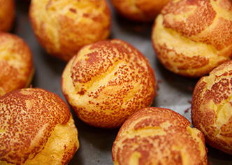 紅絲絨脆皮泡芙